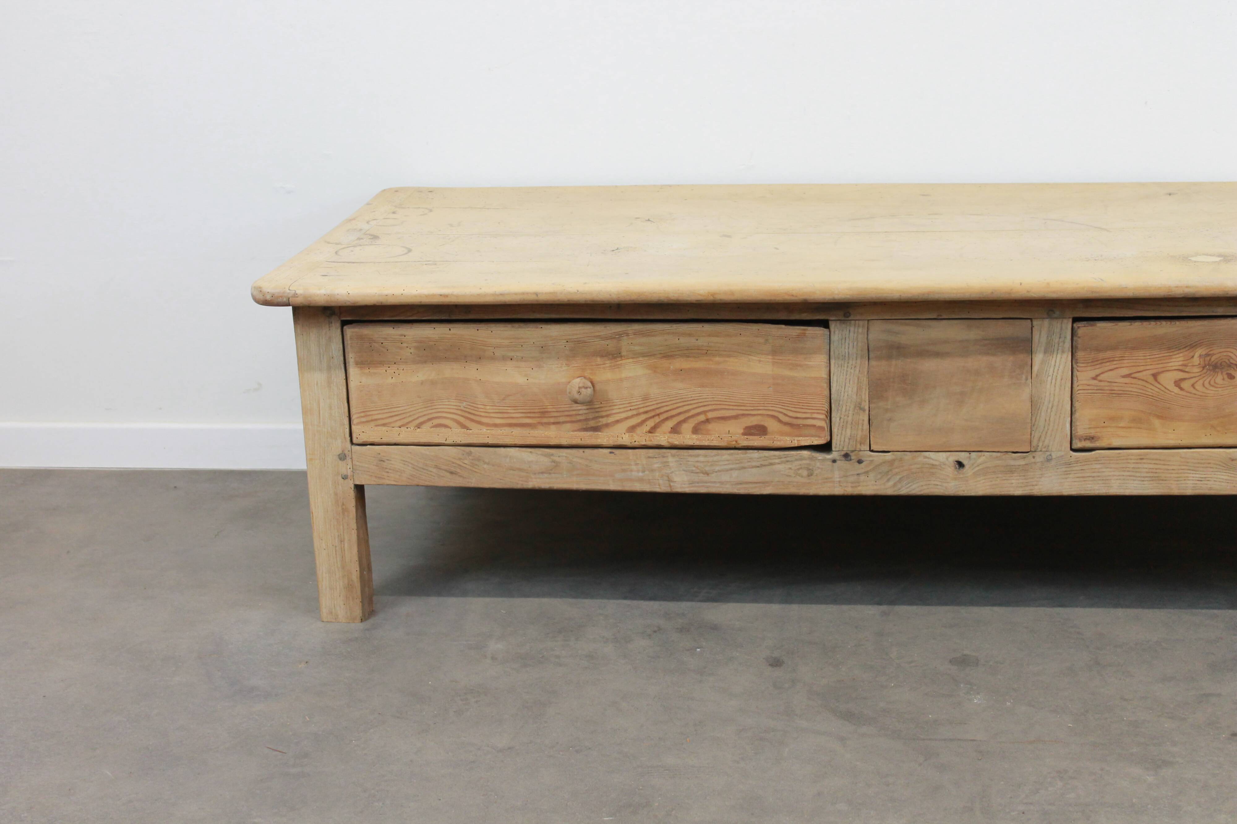 Table basse de ferme