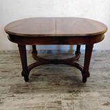 Table ovale en bois avec rallonges