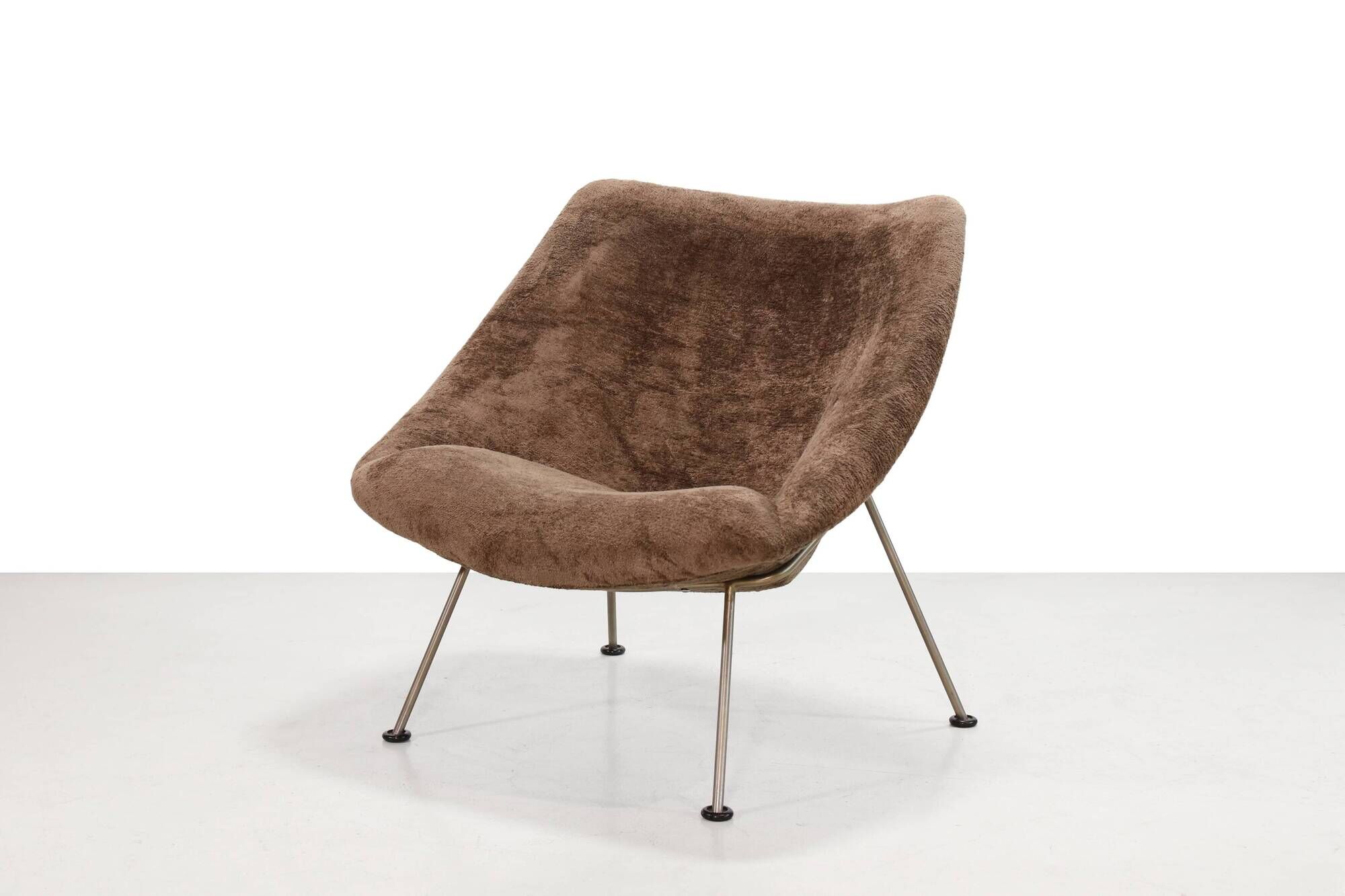 Artifort Oyster model F157 armchair by Pierre Paulin, 1950s
