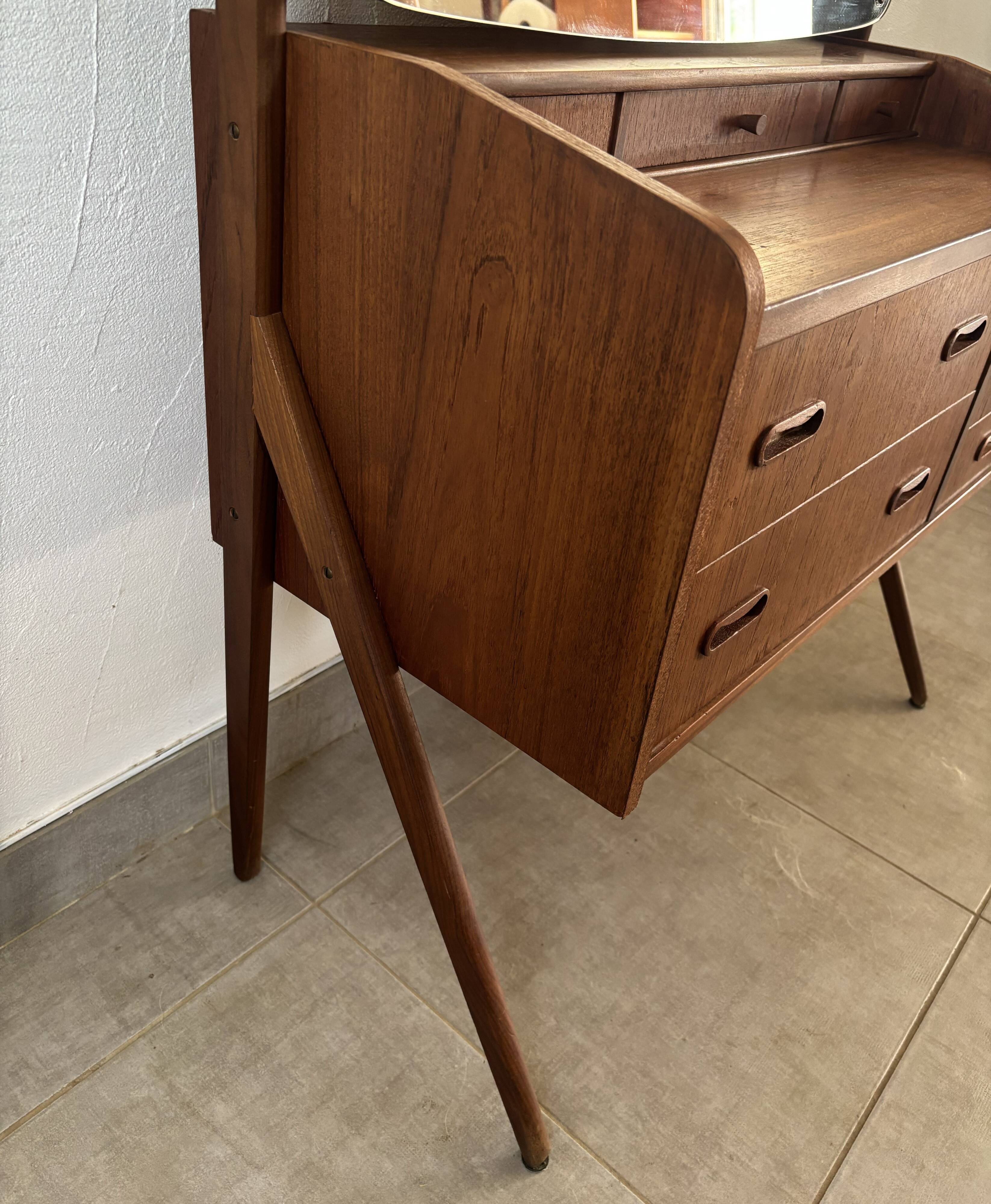 Vintage Danish teak hairdresser from the 1960s stamped Ag Spjel Kobber.