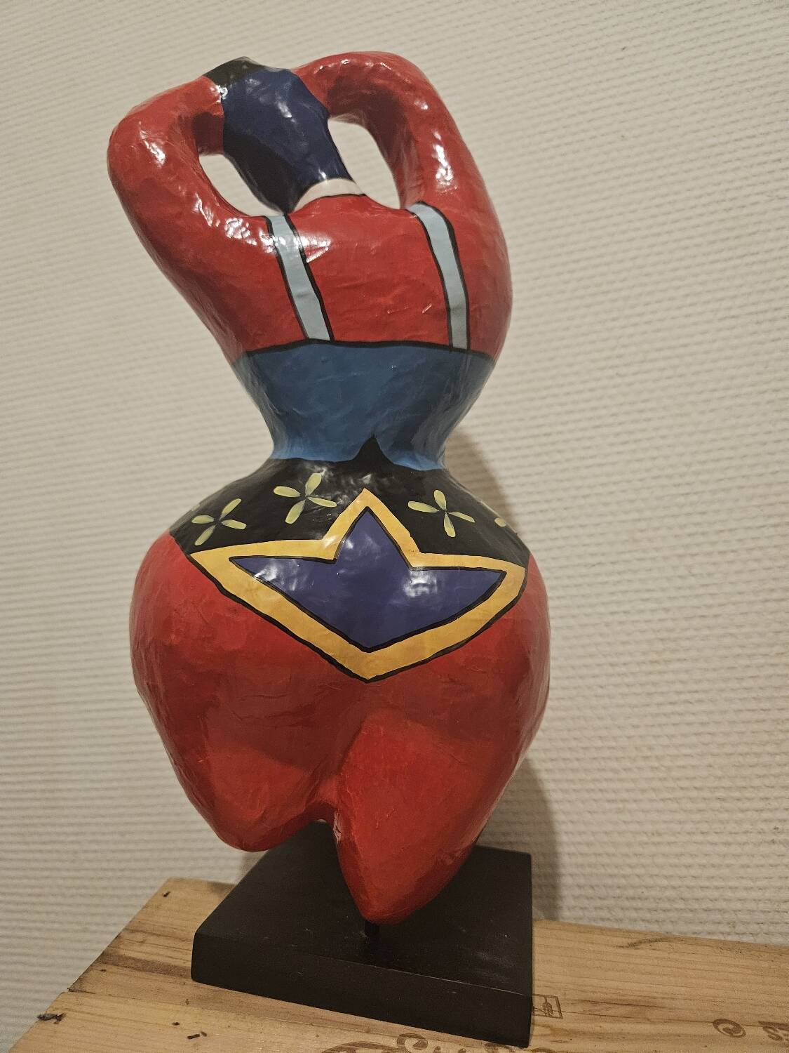 Nikki de saint phalle sculpture