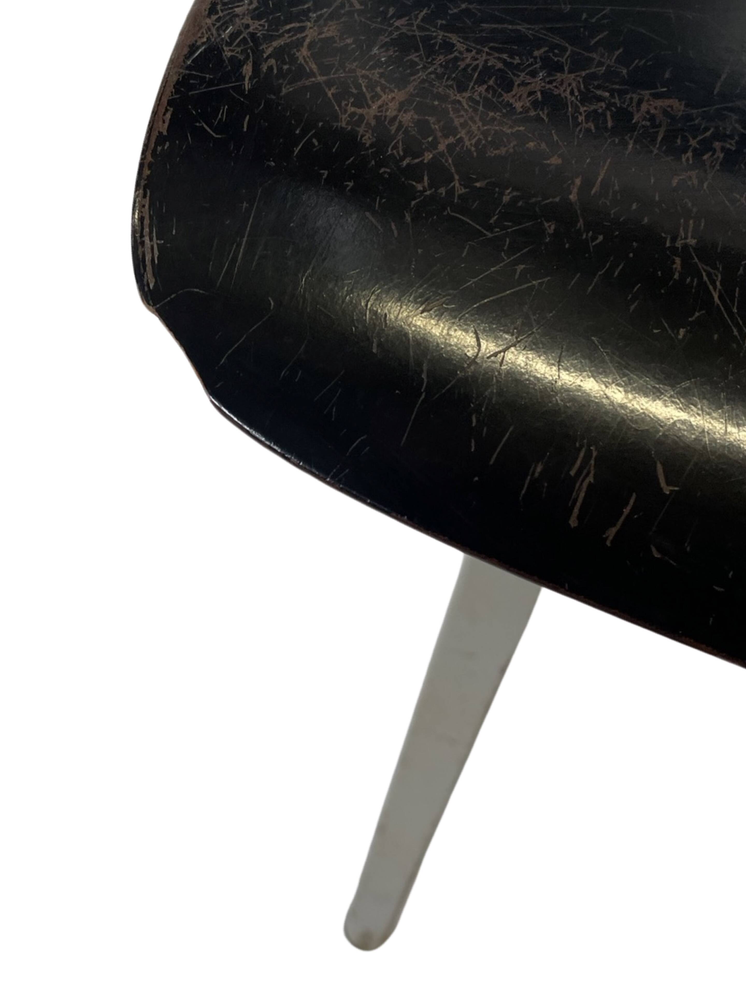 Friso Kramer Revolt arm chair for Ahrend de Cirkel 1953