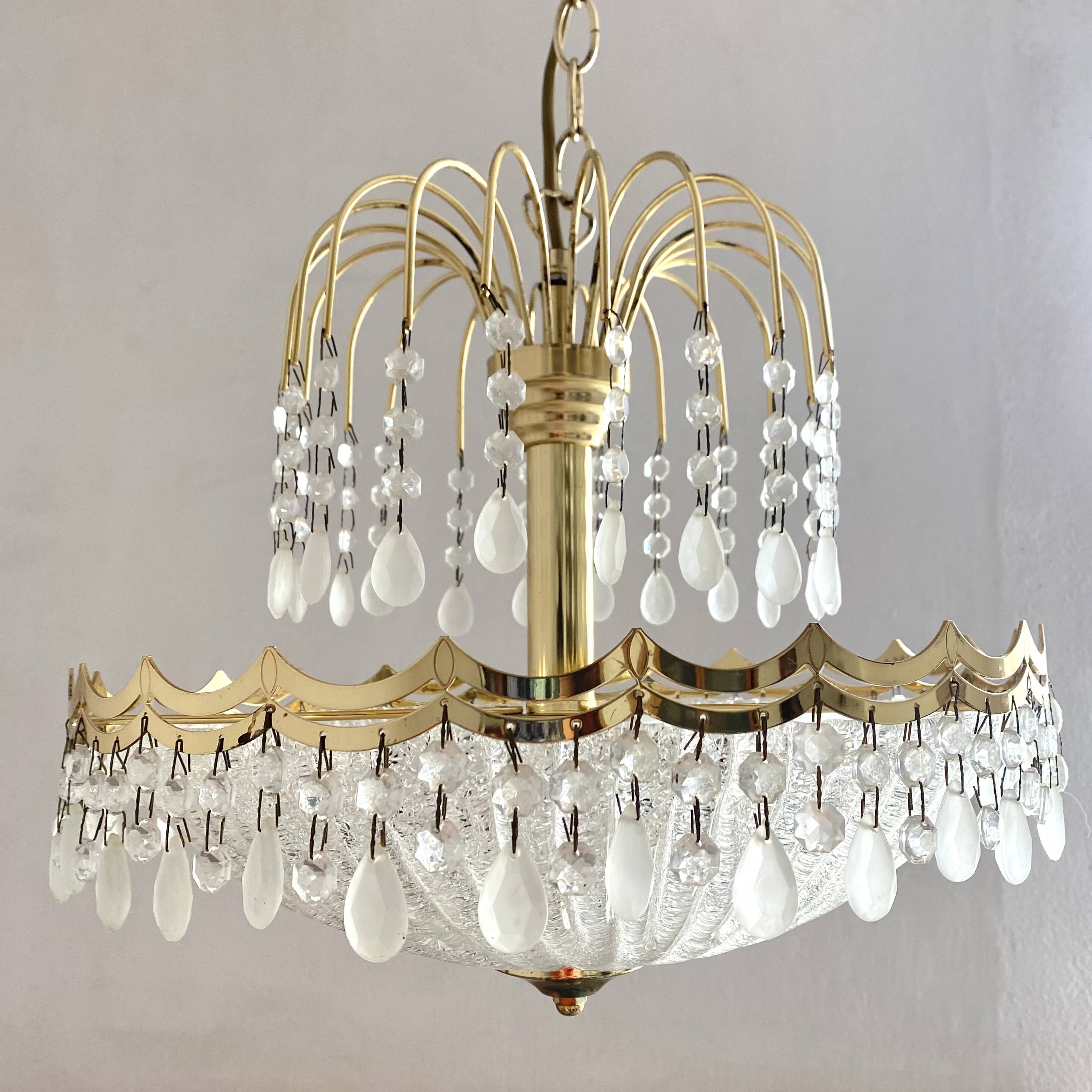 Gold metal basin pendant light with tassels - Italy