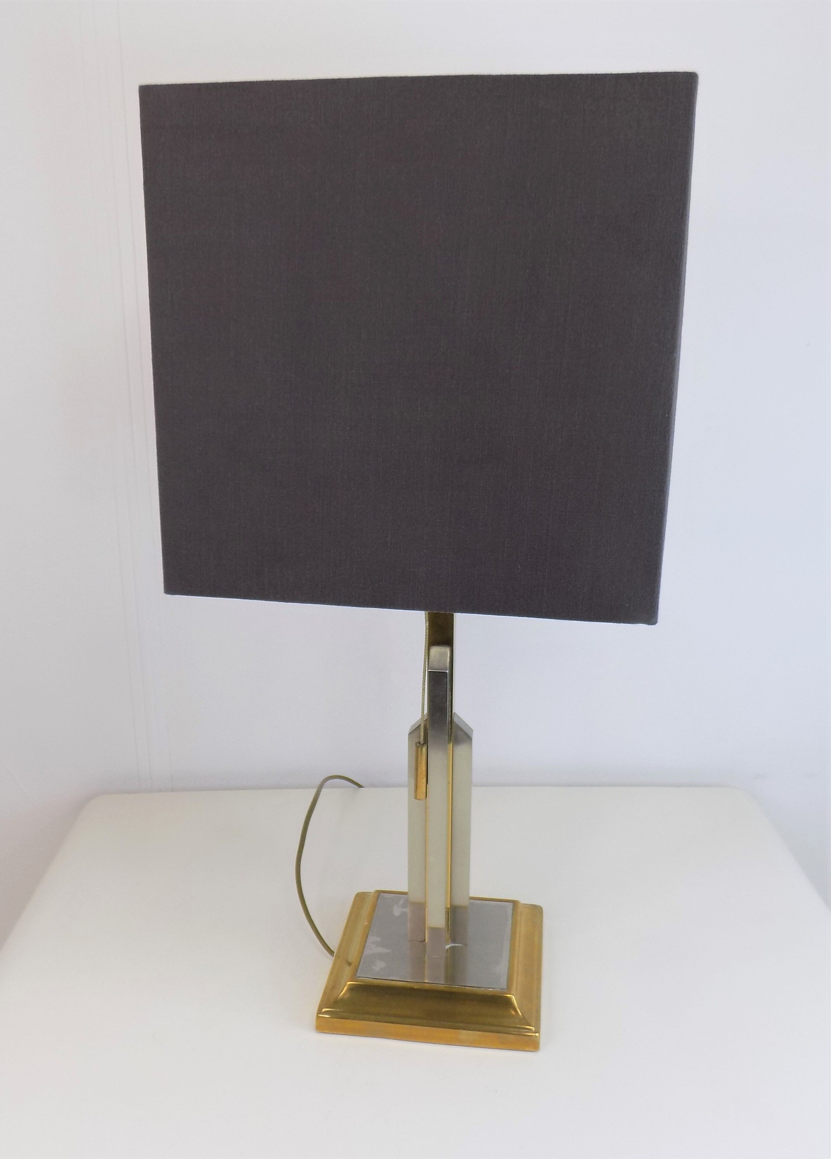 Table lamp