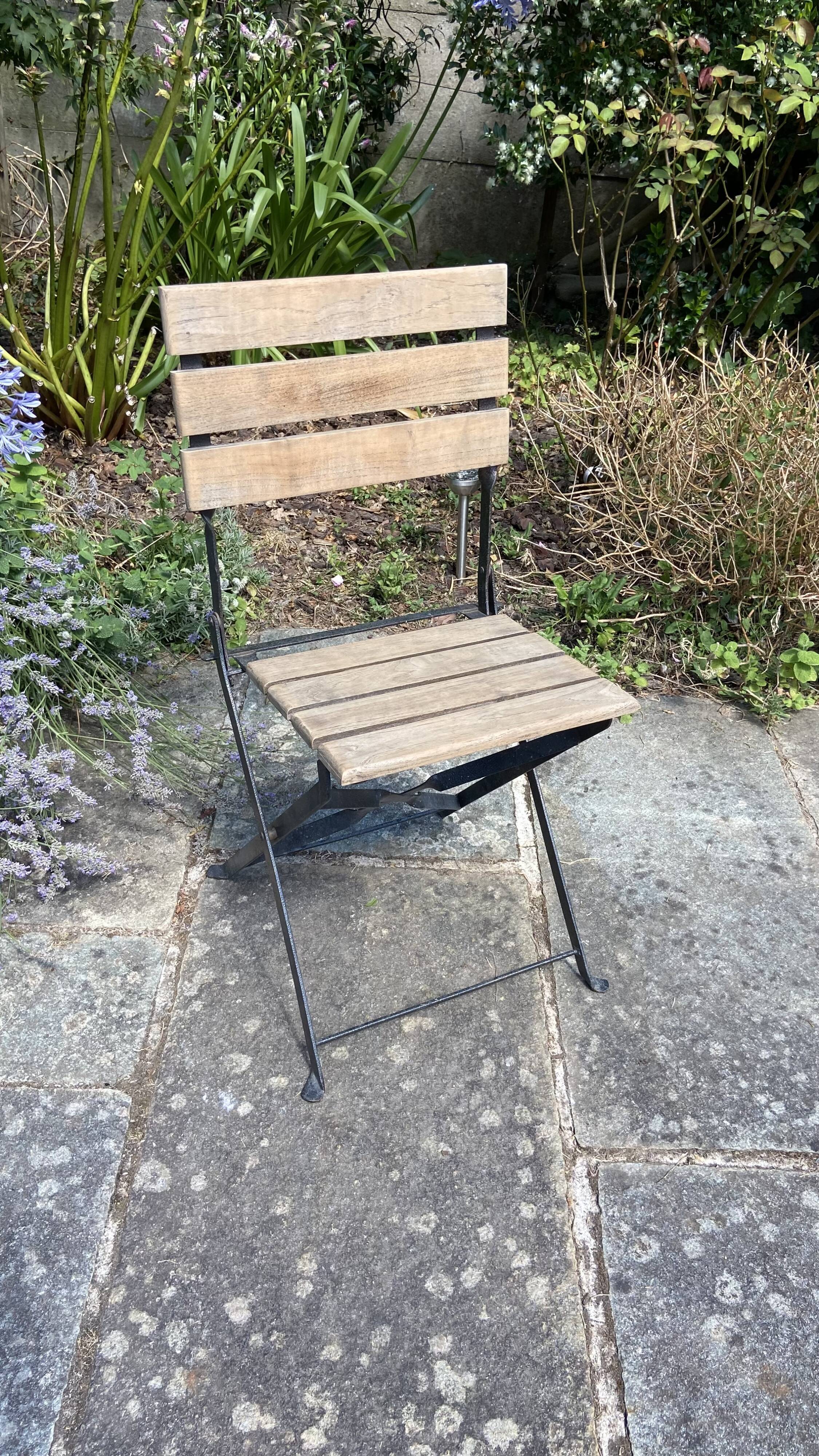 Chaise de jardin pliante bois et fer forgé