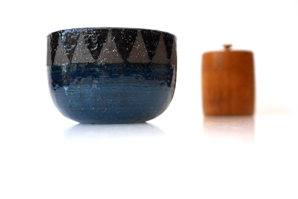 Mid-century modern Scandinavian bowl by Inger Persson for Rörstrand, 1970s