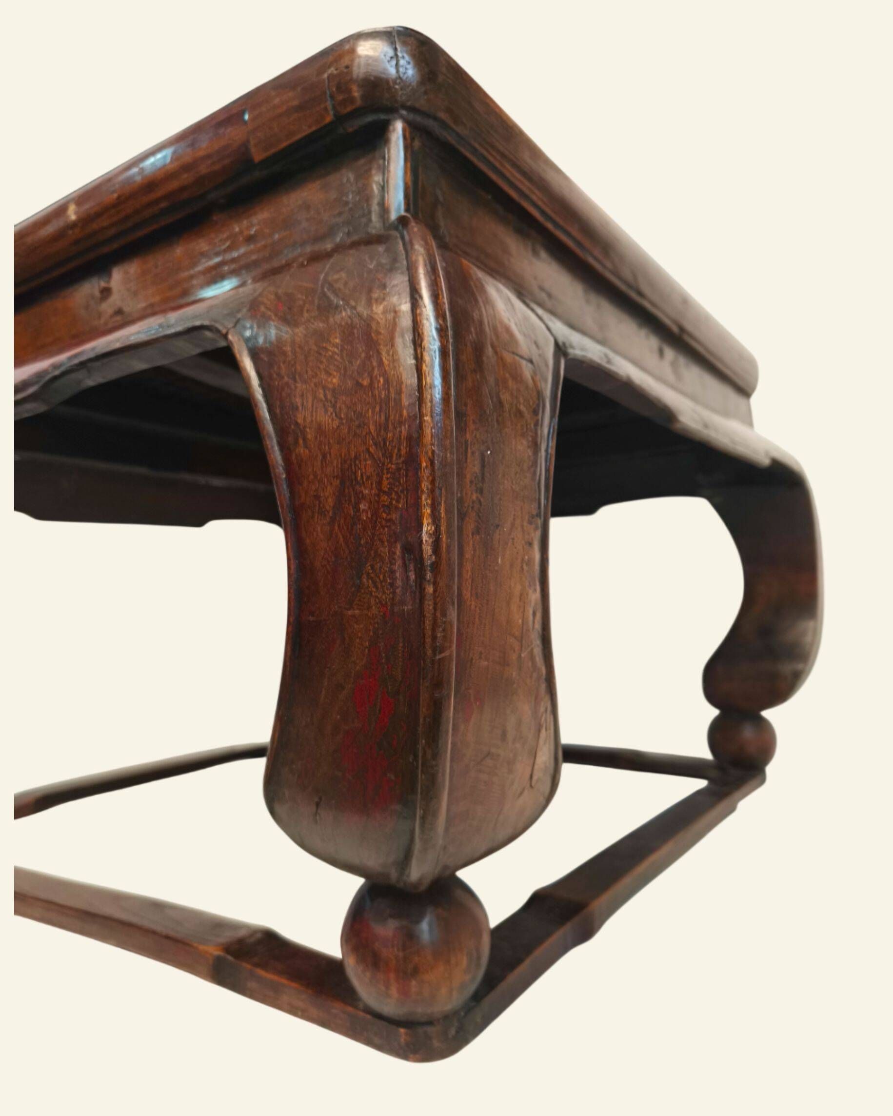 Antique Chinese coffee table in elm, rattan top, 19th century.
