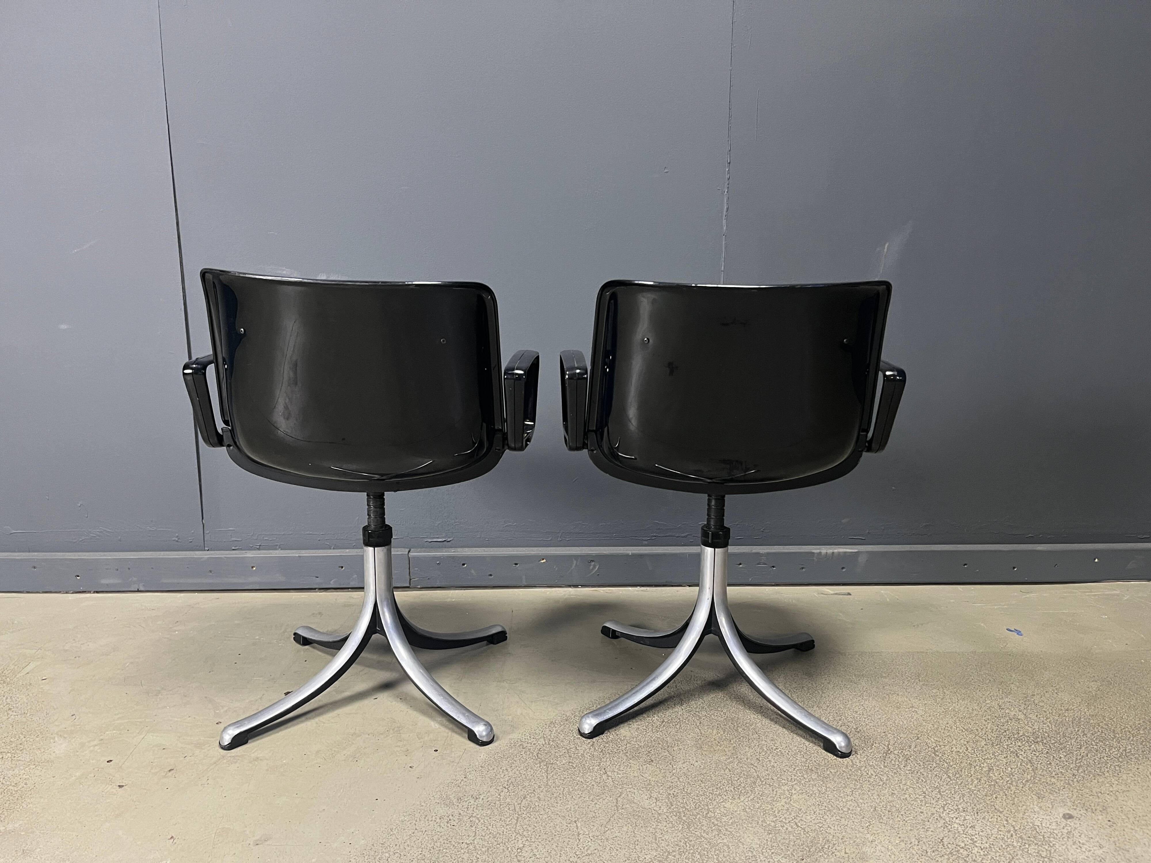 Osvaldo Borsani 'Modus' chairs for Tecno, 1970s - set of 2