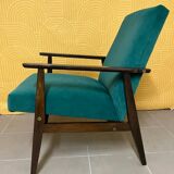 Fauteuil type 300-190 des années 70 Śnieżka