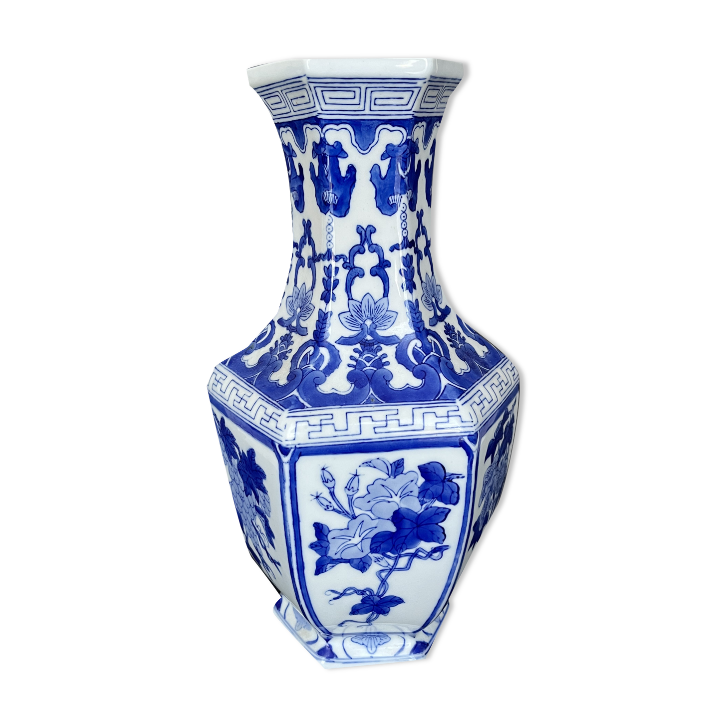 Chinese porcelain vase