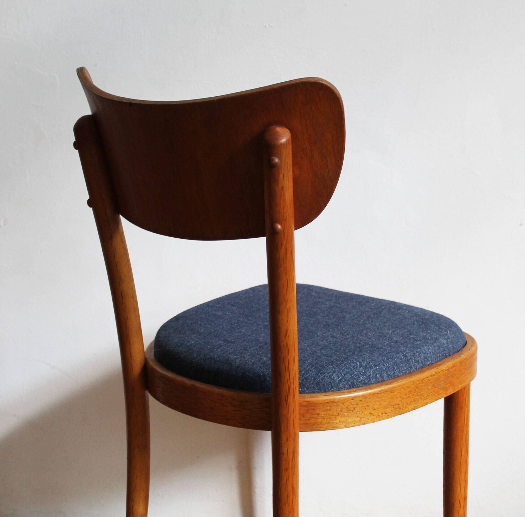 Czechoslovak chair in beech by UP Rousínov, 1960s