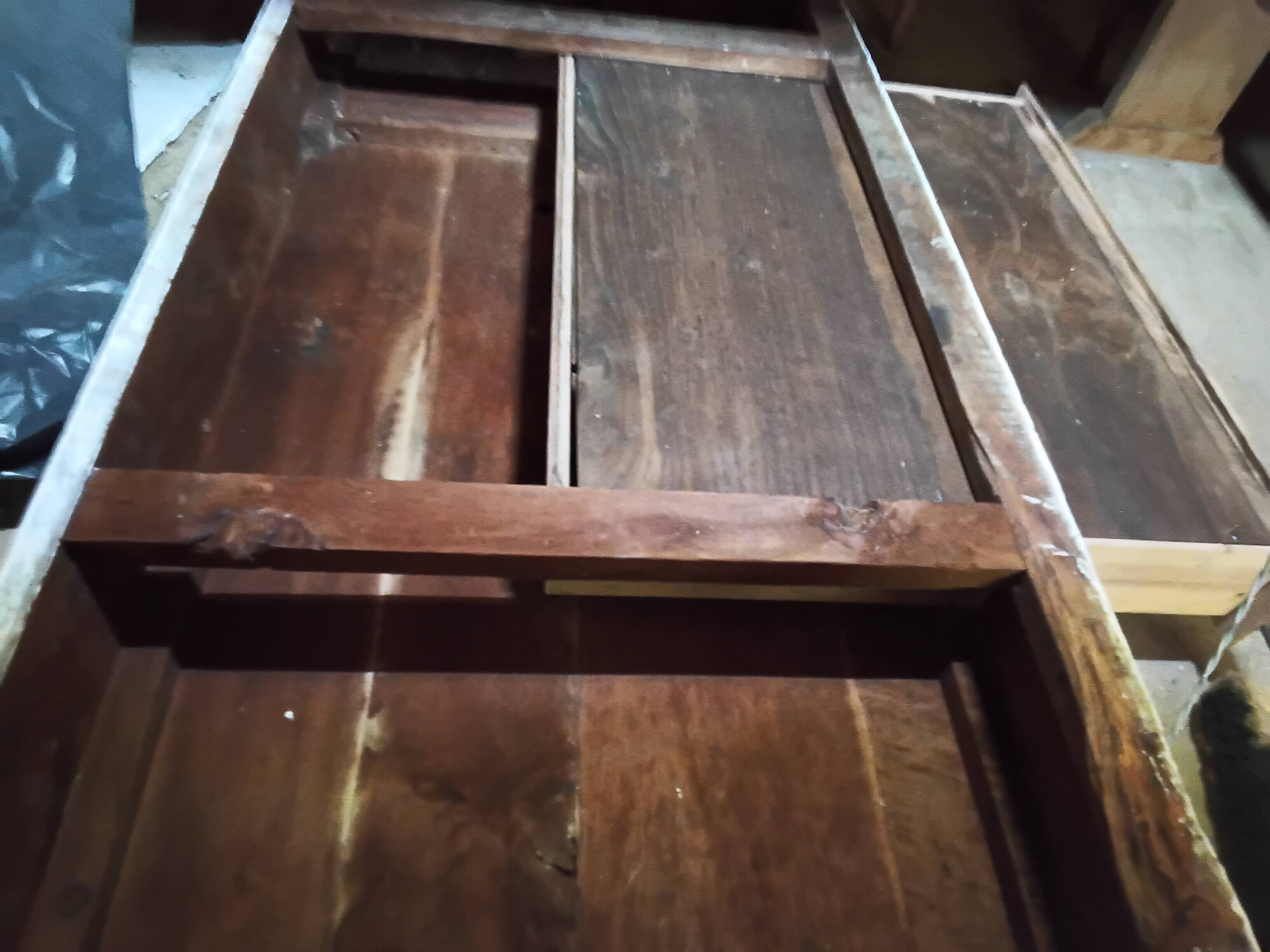 Farm table