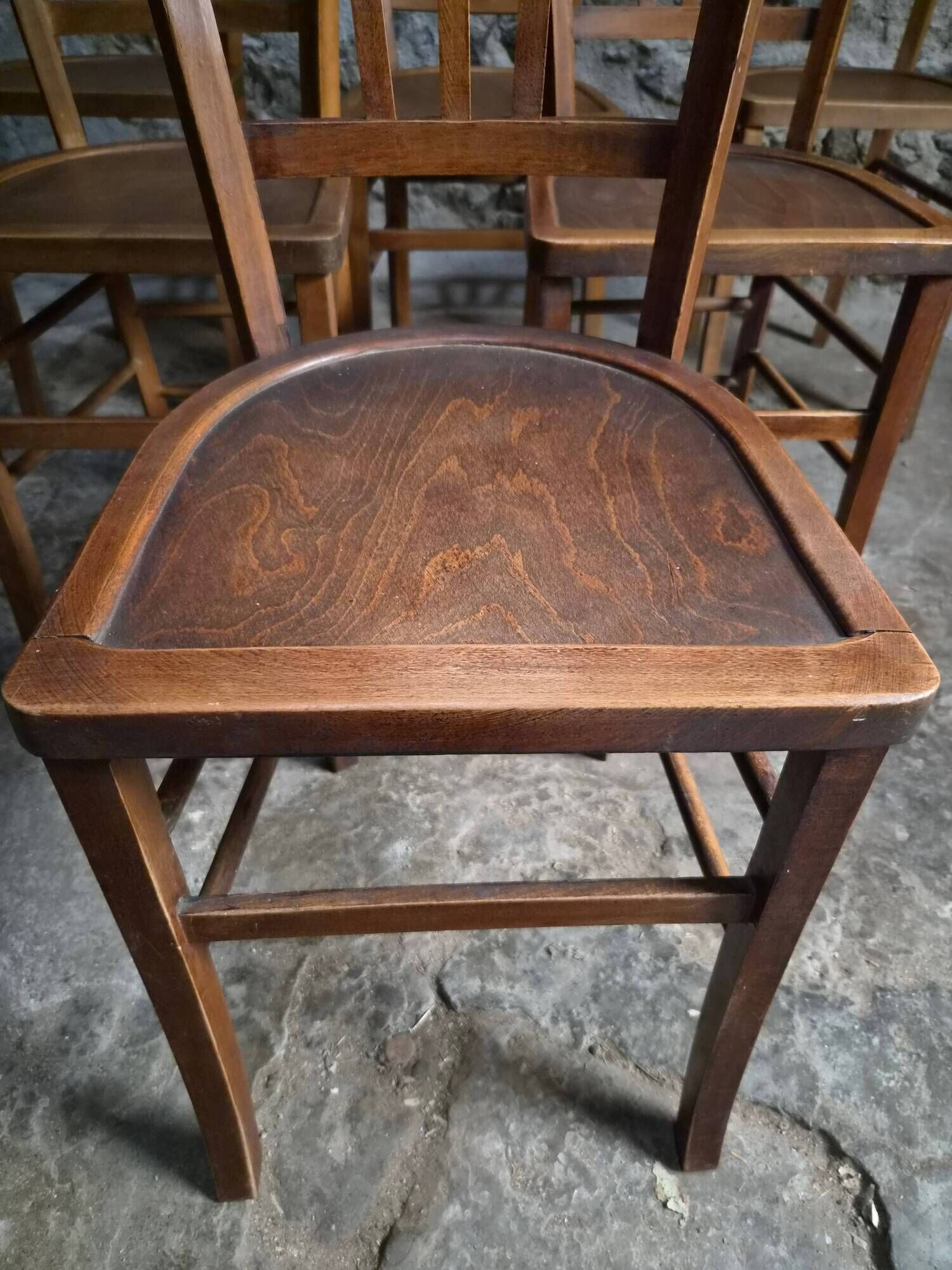 Set of 6 vintage French bistro chairs – Beech, 1950s