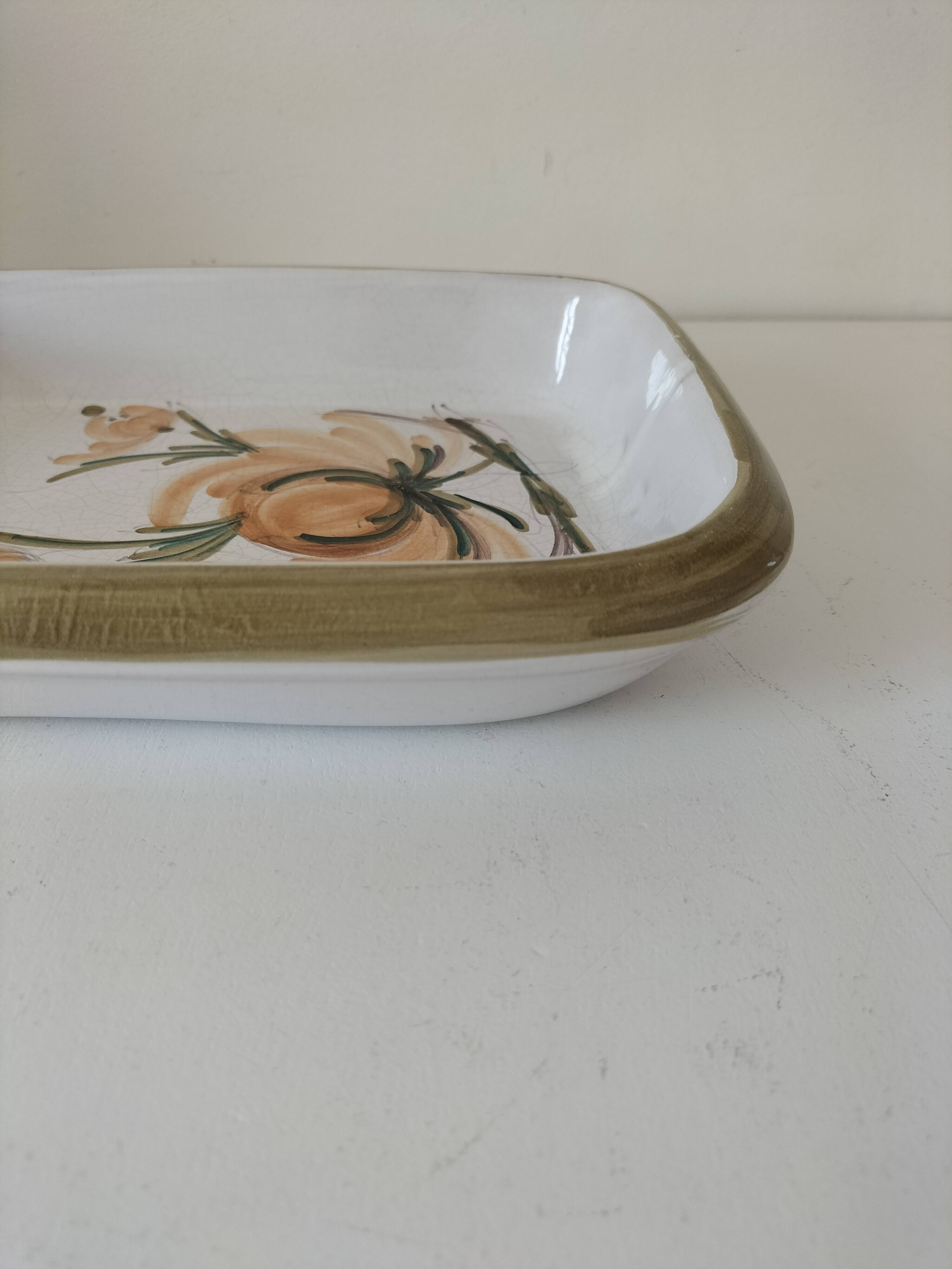 Ceramic dish from Maïthé pottery (Royan)