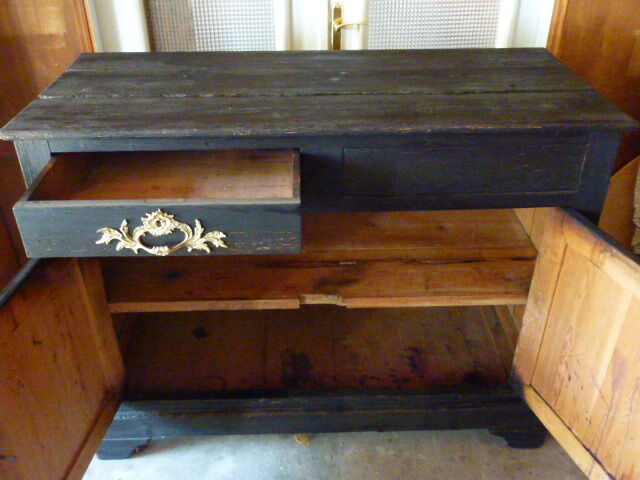 Burnt wooden buffet shou-sugi-ban