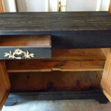 Buffet en bois brûlé shou-sugi-ban