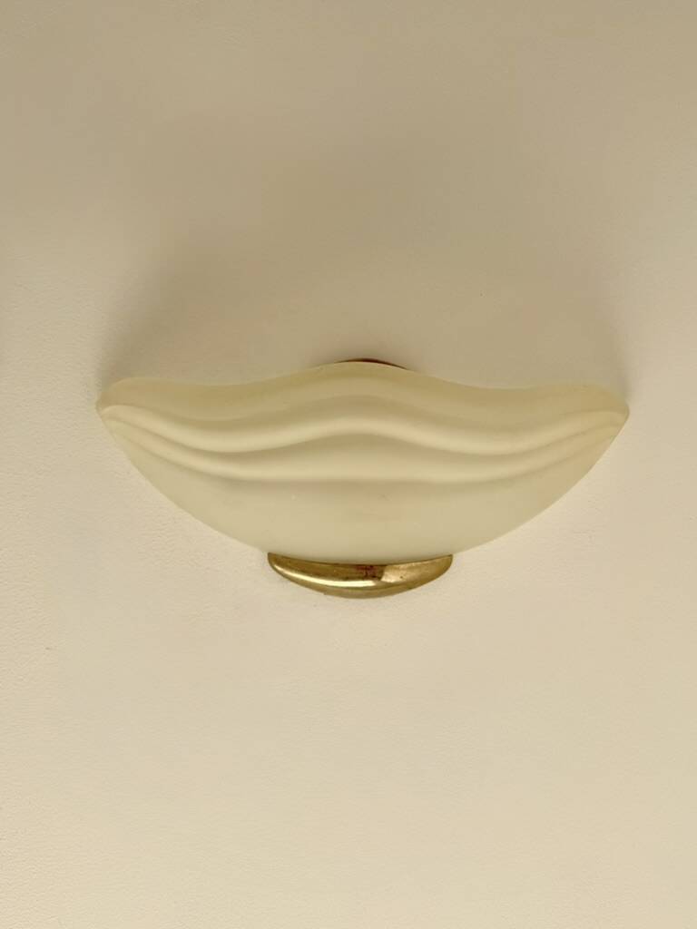 Pair of vintage wall lights in brass and frosted glass, Italy, 1970.