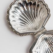 Elegant silver-tone Italian vintage 1960s shell-shaped sugar bowl with spoon