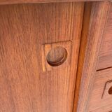 Teak row Johannes Andersen Samcom