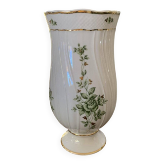 White and green porcelain vase from Holhaza, Hungary, 1980s, floral pattern and gold trim.