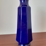 Vase bleu fleurs oranges et vertes