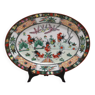 Plat Ovale en Porcelaine de Chine , Asie , décor à 5 Coqs . signé