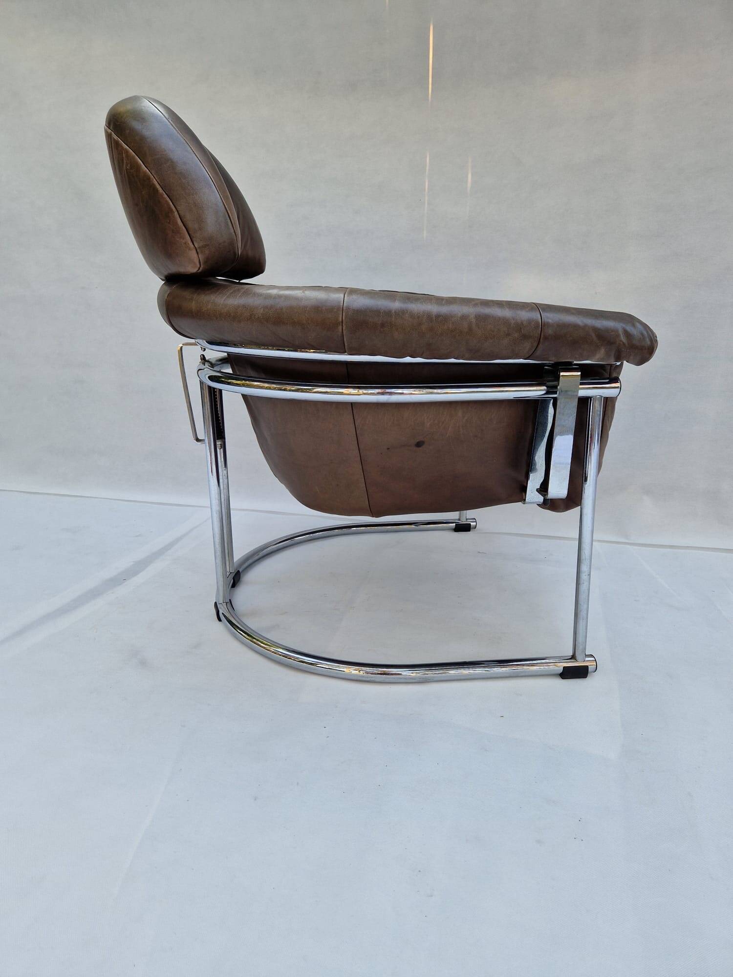Leather armchair with tubular chrome frame, 1980s