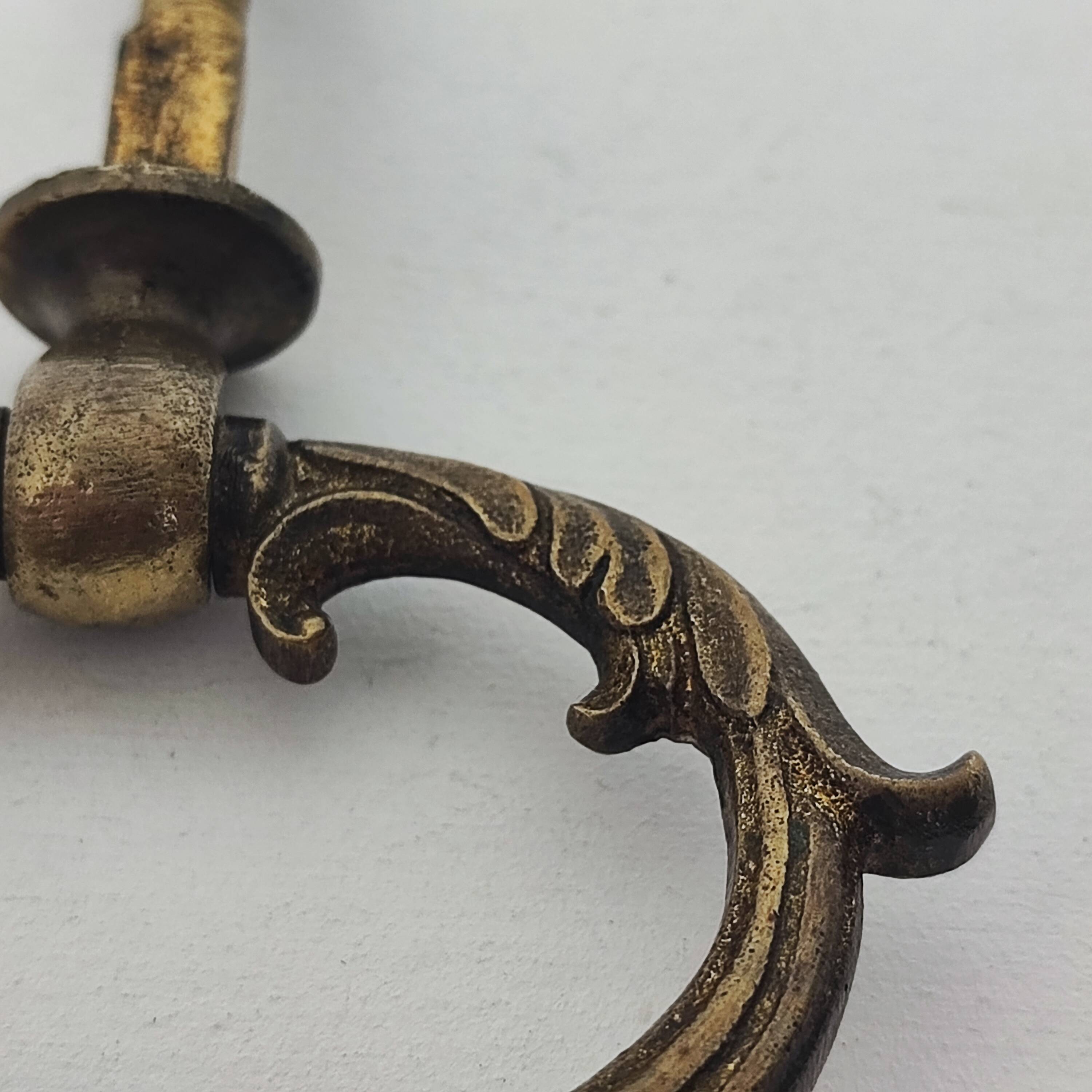 Poignées de meuble en bronze