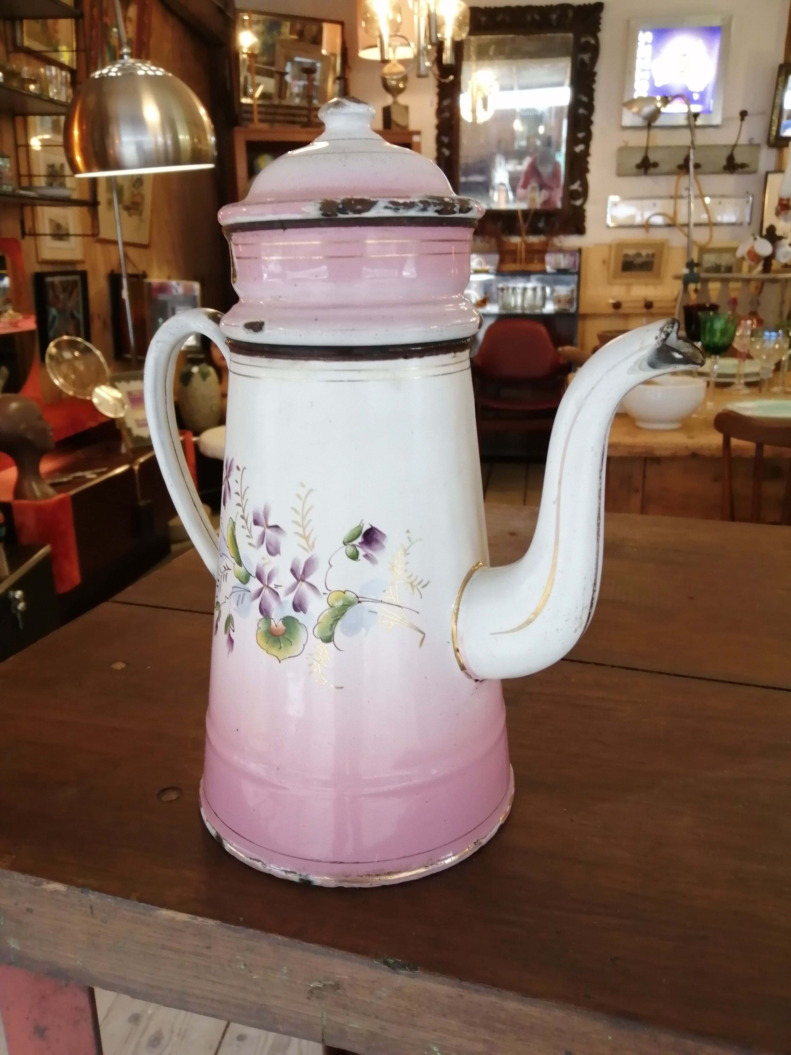 Enamelled sheet metal coffee maker with floral decoration