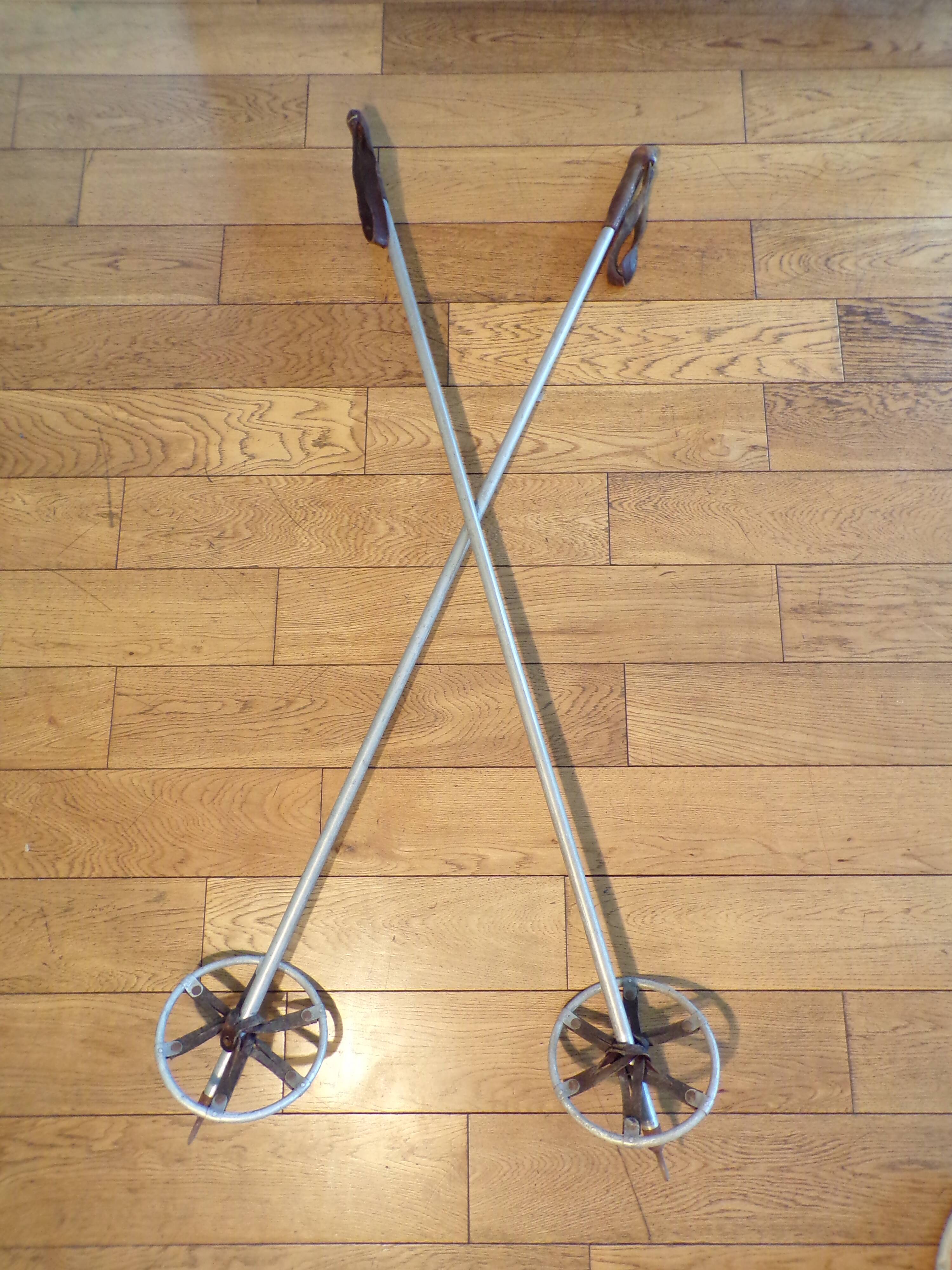Paire de bâton de ski vintage L=129cm