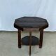 Table d'appoint octogonale piètement quadripode à entretoise de style moderniste