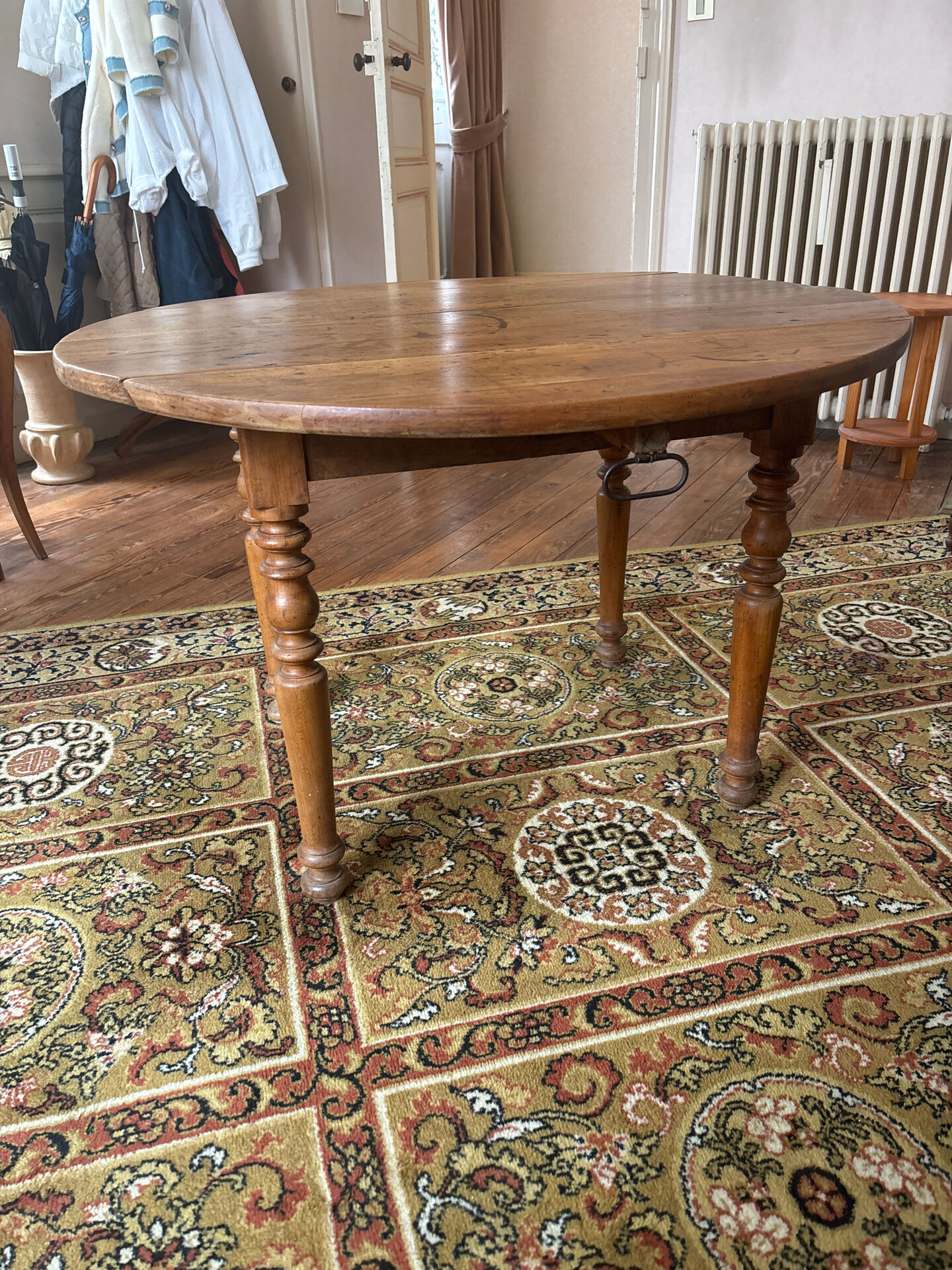 Table ronde en bois