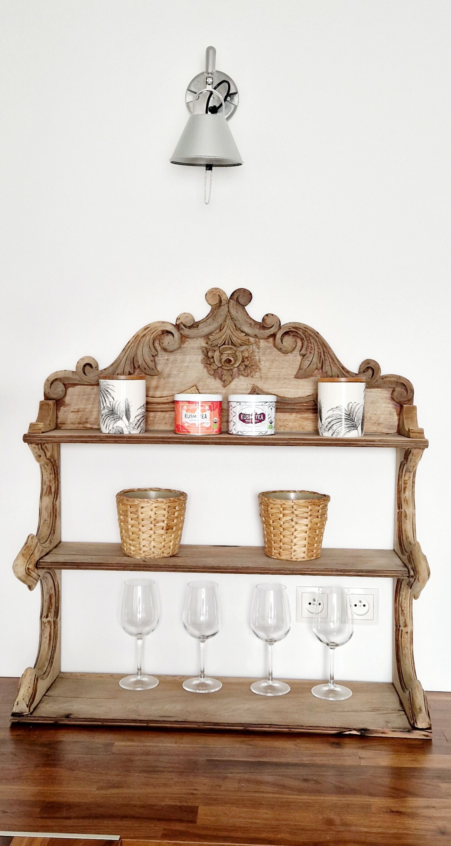Carved 1900s wall or table shelf