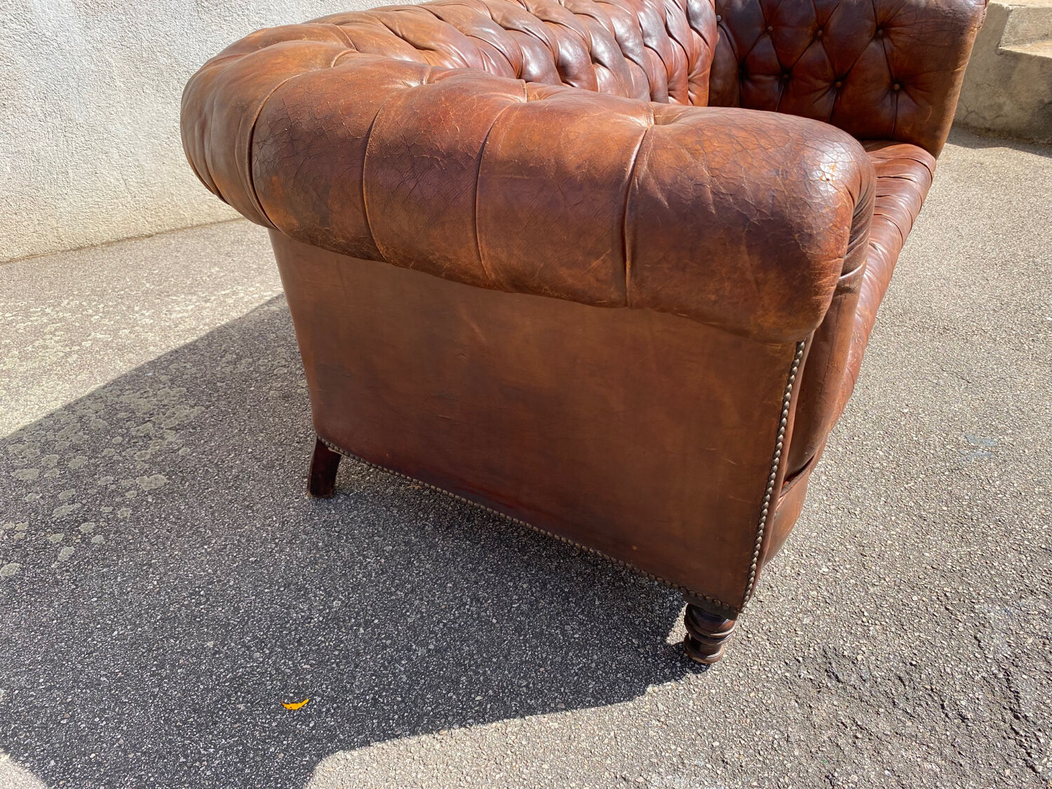 2 seater chesterfield leather sofa