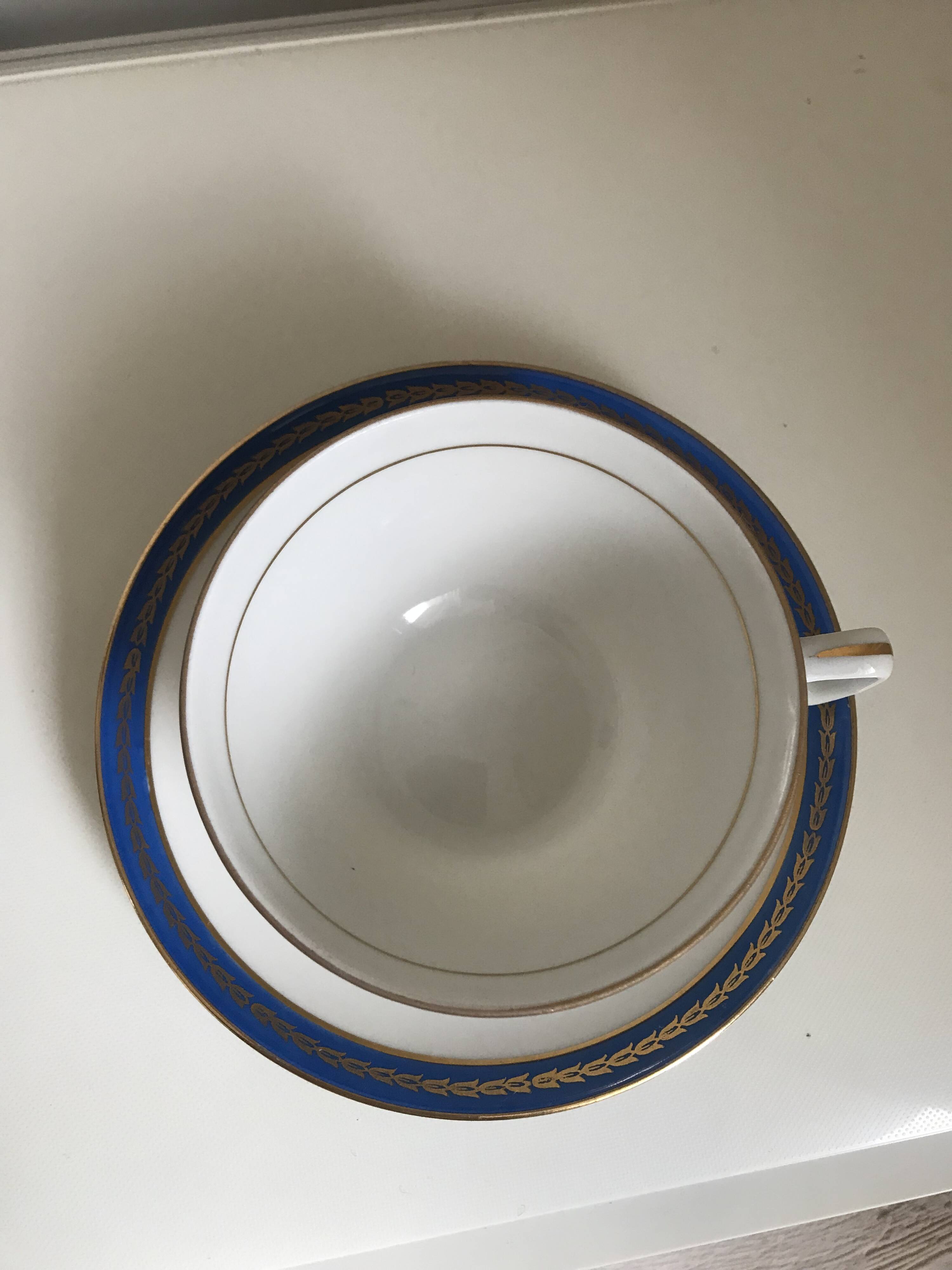 Porcelain cup