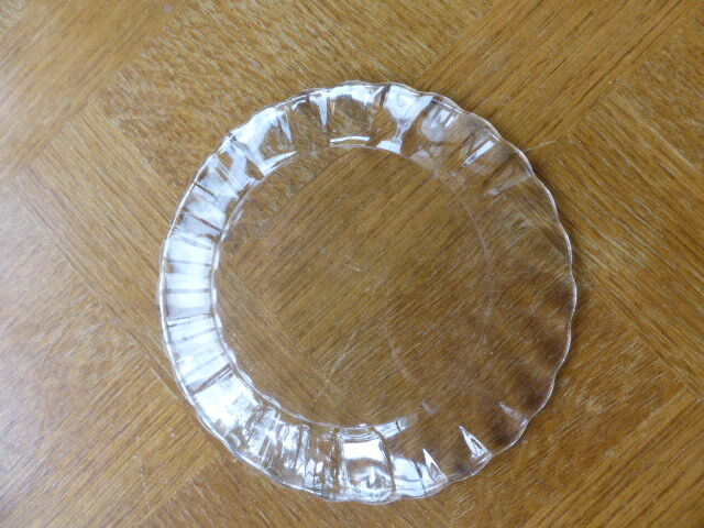 Dish and 6 duralex plates in vintage transparent glass 1970