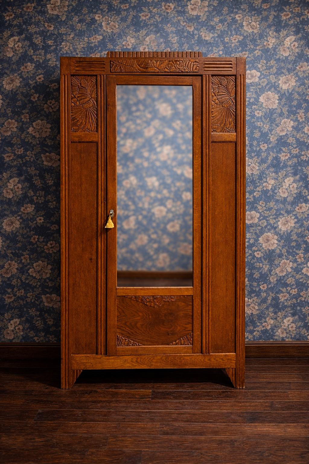 Large Parisian Art Deco wardrobe in solid oak – timeless elegance