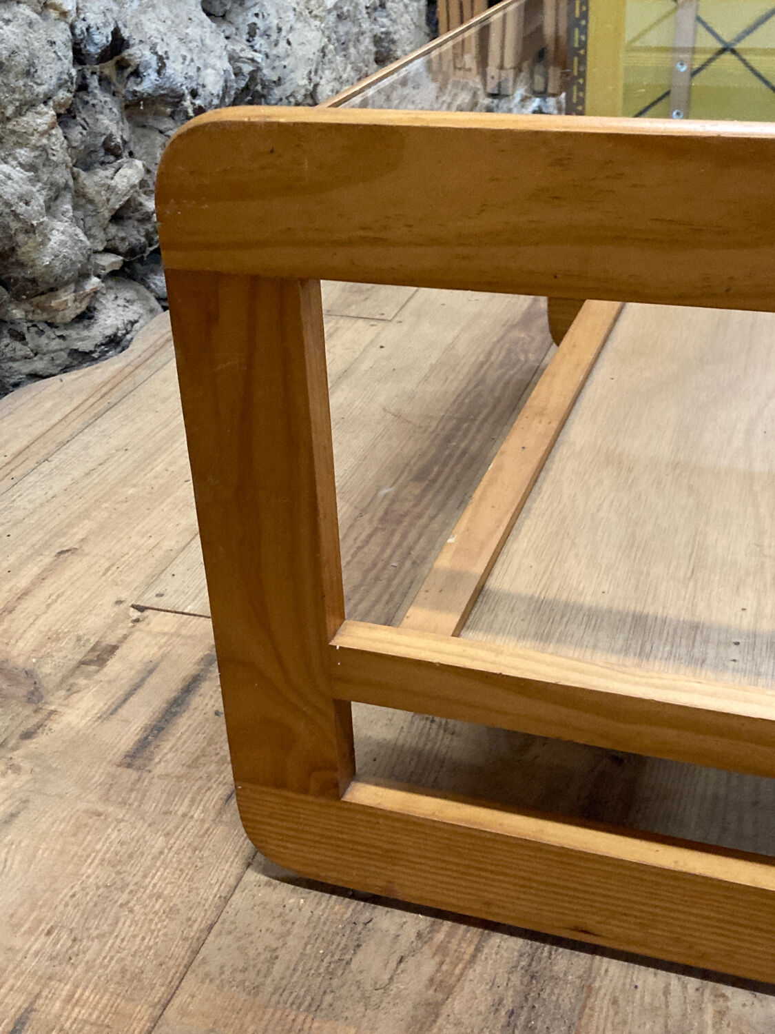 Coffee table in pine and glass Regain 1980