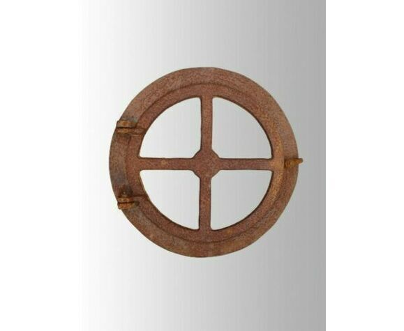 Cast iron bull's eye window