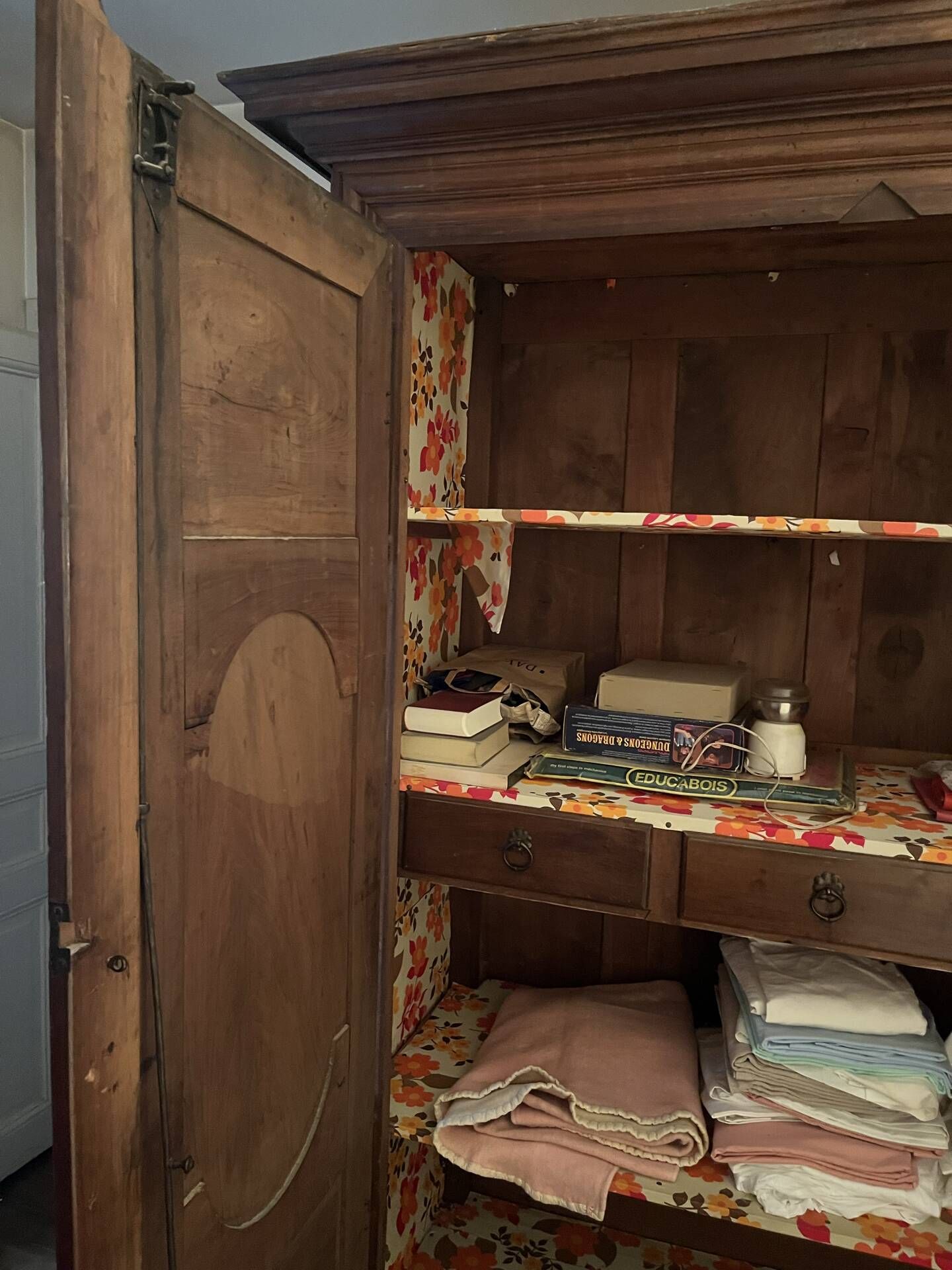 Louis XIV walnut wardrobe with arched panels – 18th century