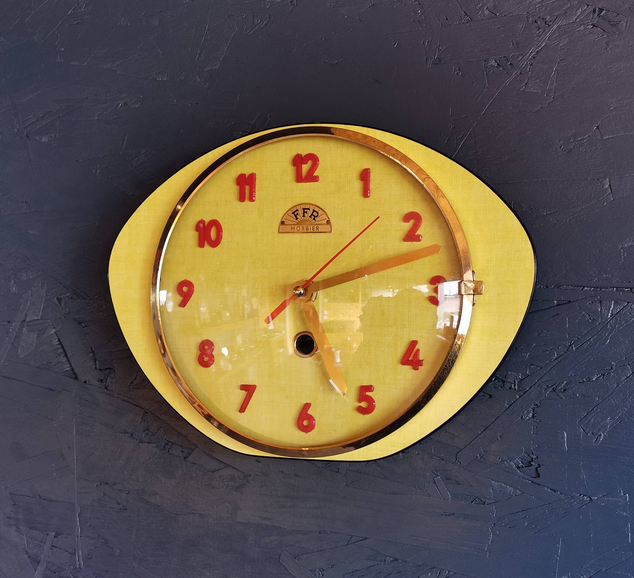 Vintage formica clock silent wall pendulum "FFR Morbier yellow red"