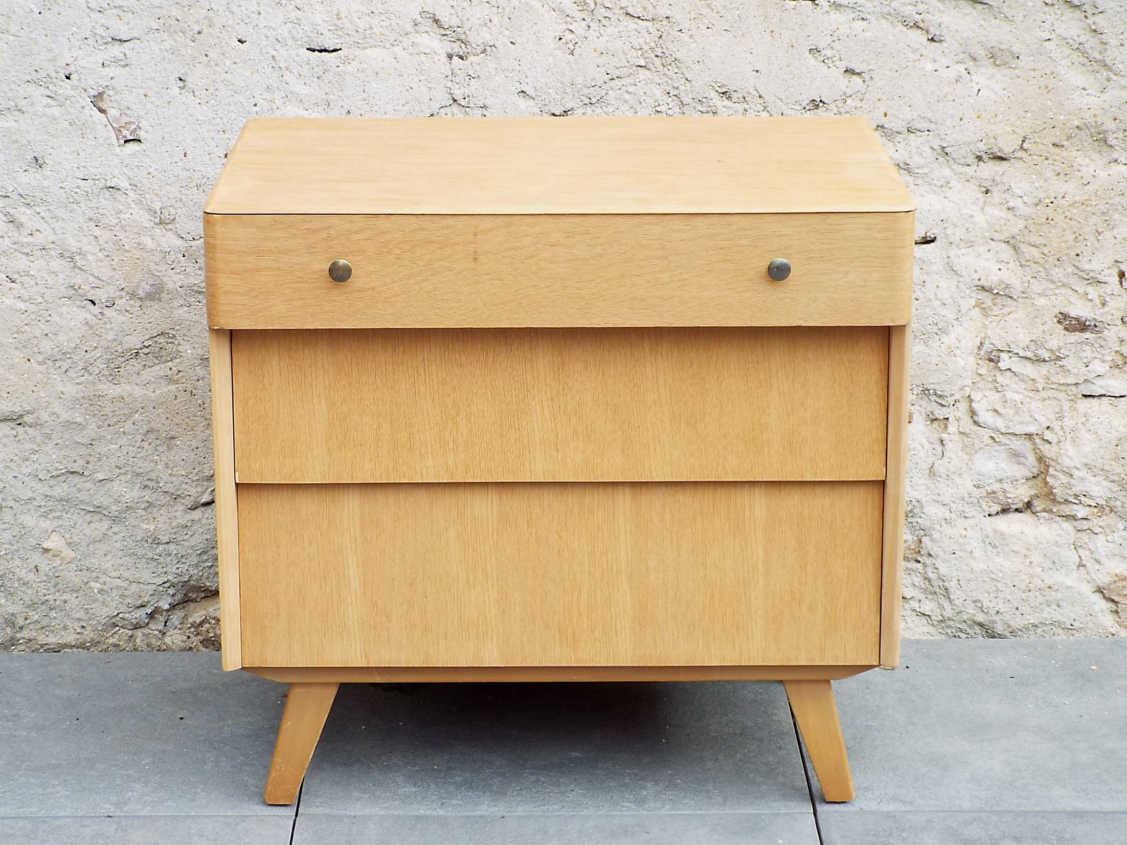 Compass feet dresser