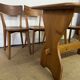 Ensemble table et 4 chaises en bois vintage