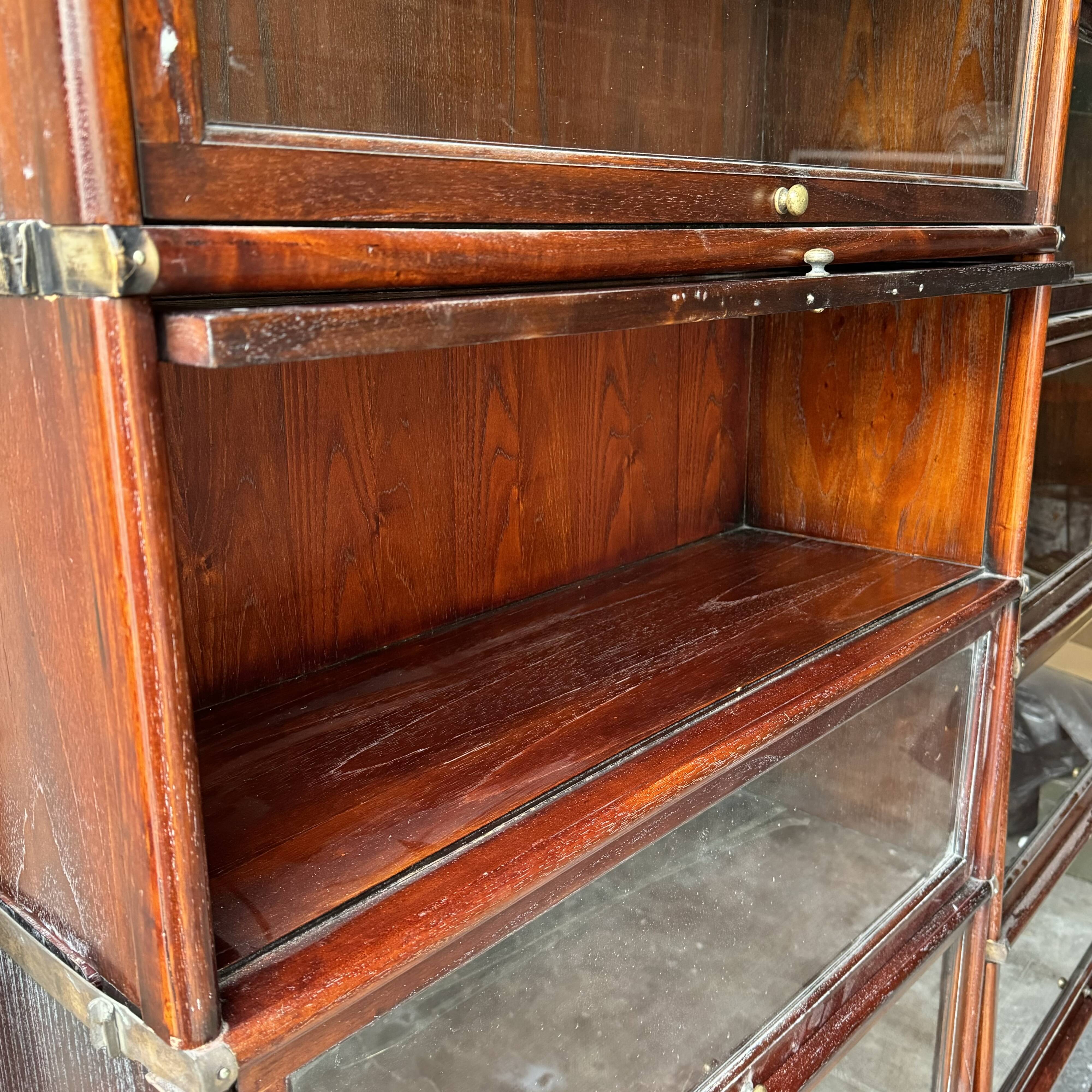 Bibliothèque 18 modules en acajou Globe Wernicke