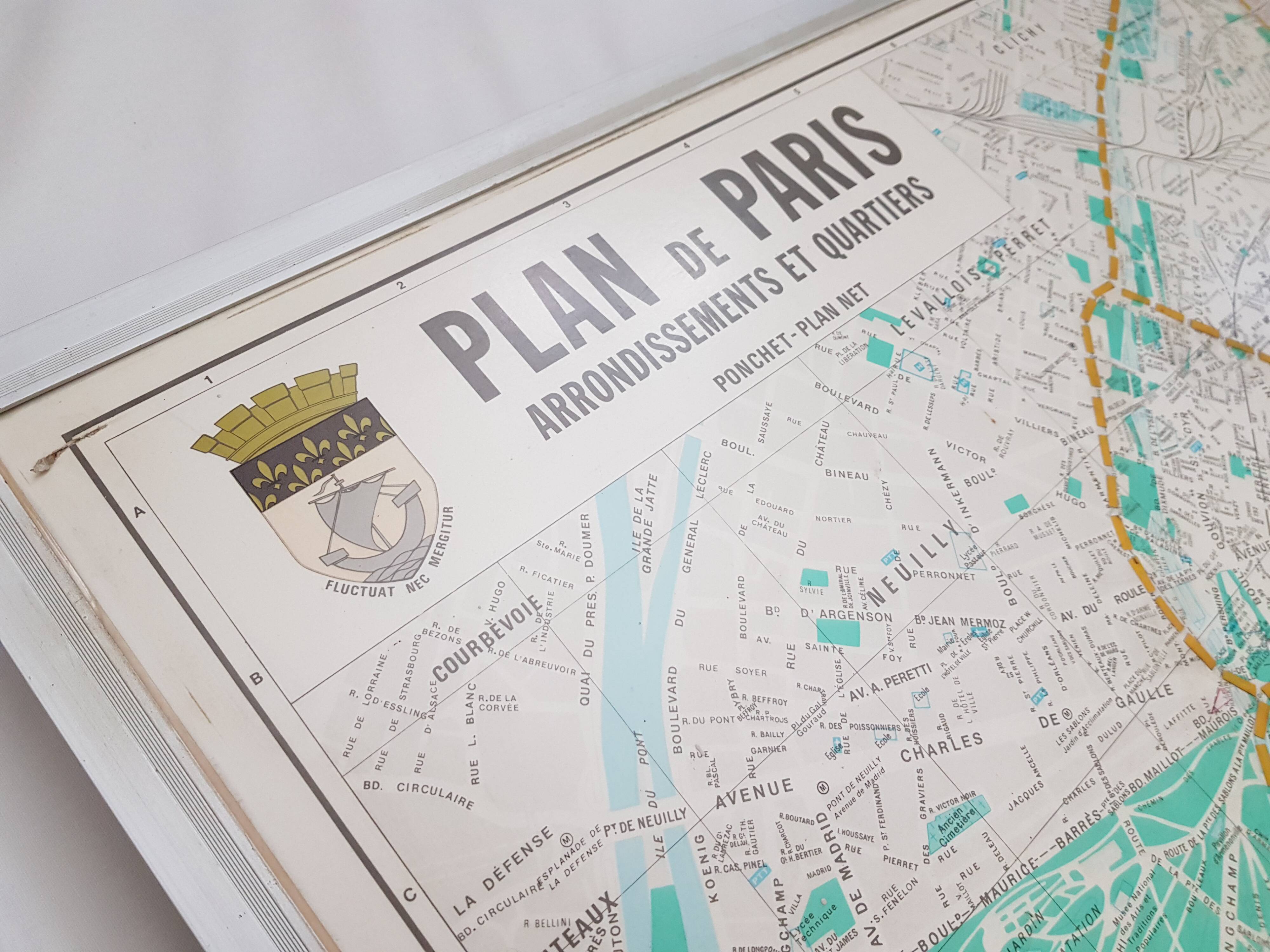 Map of Paris XXL, boroughs and neighborhoods 80 - 142x104cm