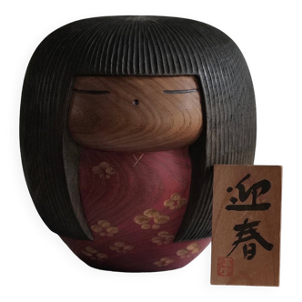 Kokeshi vintage par sanpei yamanaka / avec sa tablette /massive / 20 cm