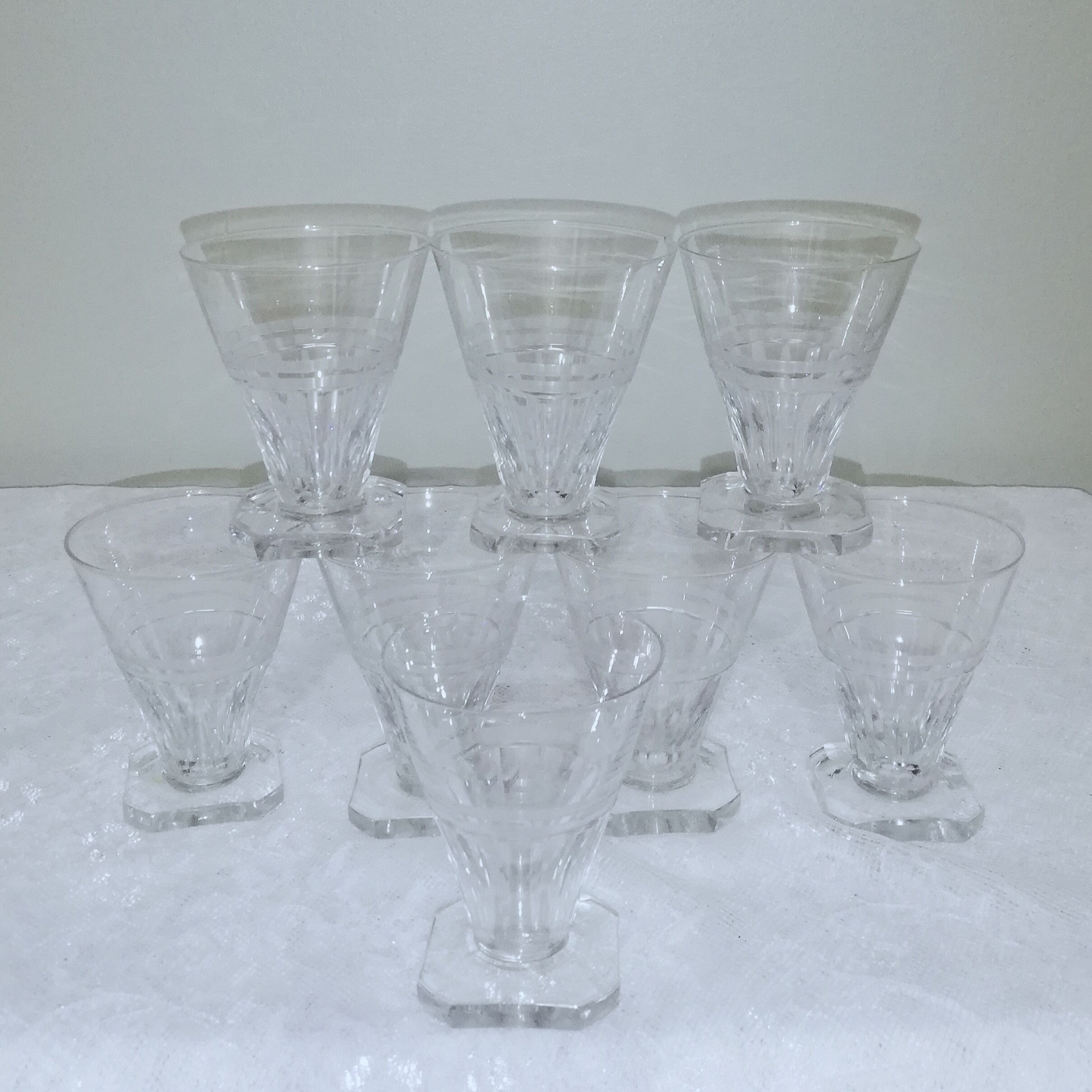 8 glasses with liqueur or aperitif 8cl art deco