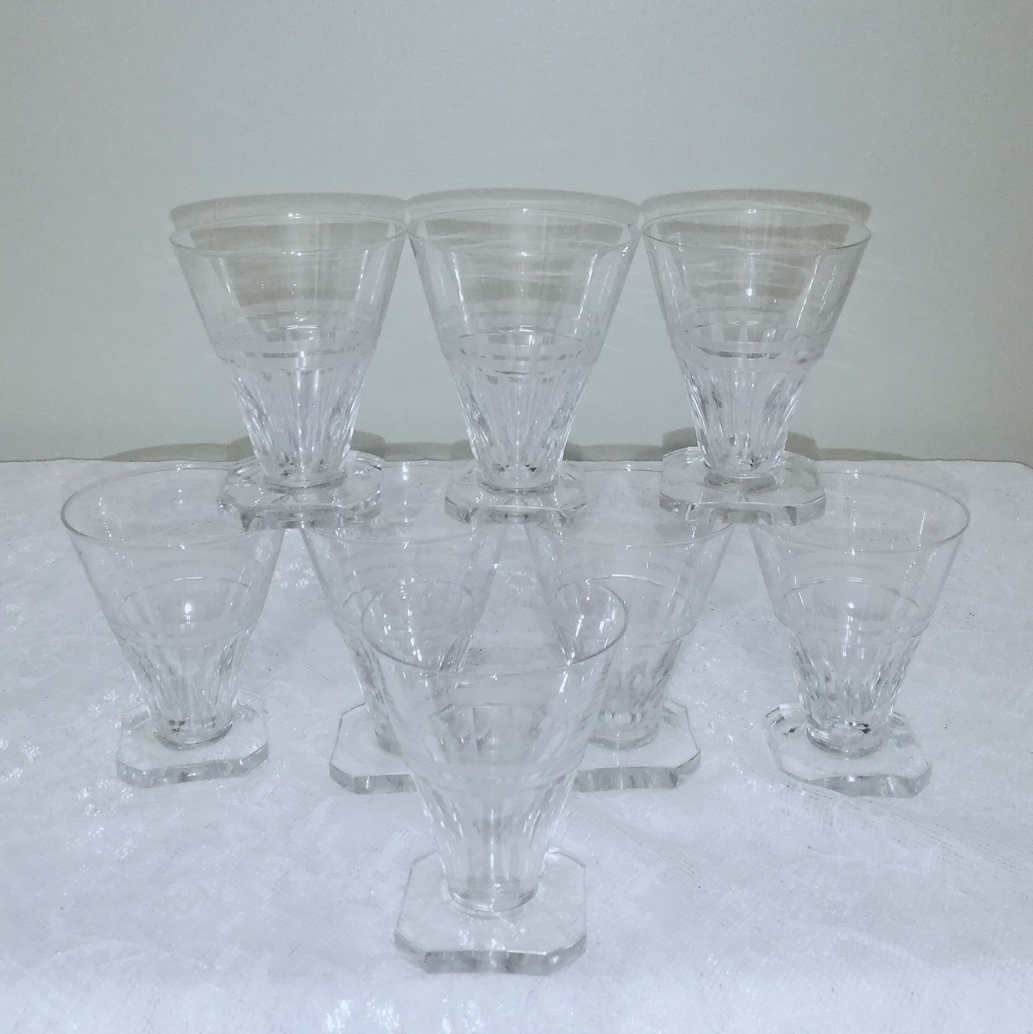 8 glasses with liqueur or aperitif 8cl art deco