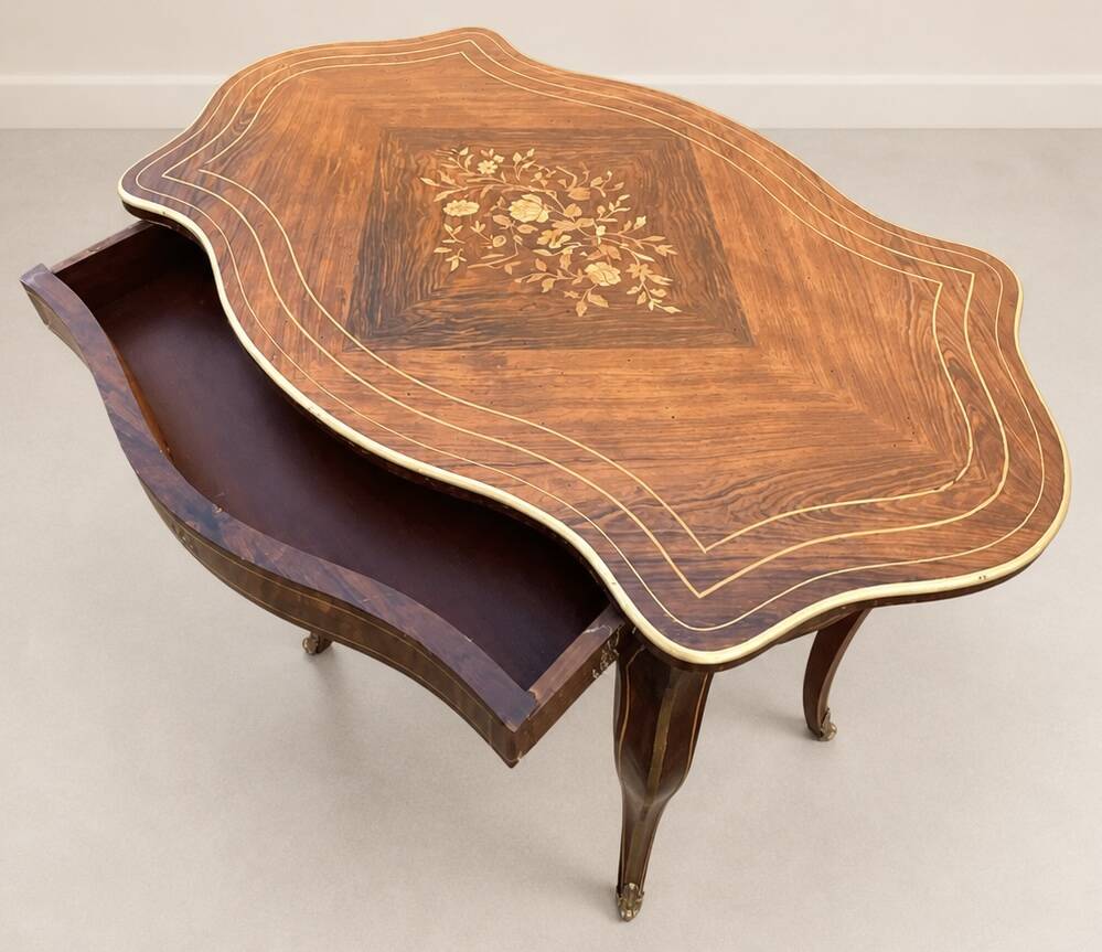 Petite table d’appoint – Époque Napoléon III, style Louis XV