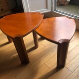 Pull-out coffee tables